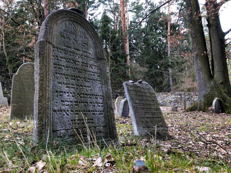 obr. k článku: Židovský hřbitov Osek