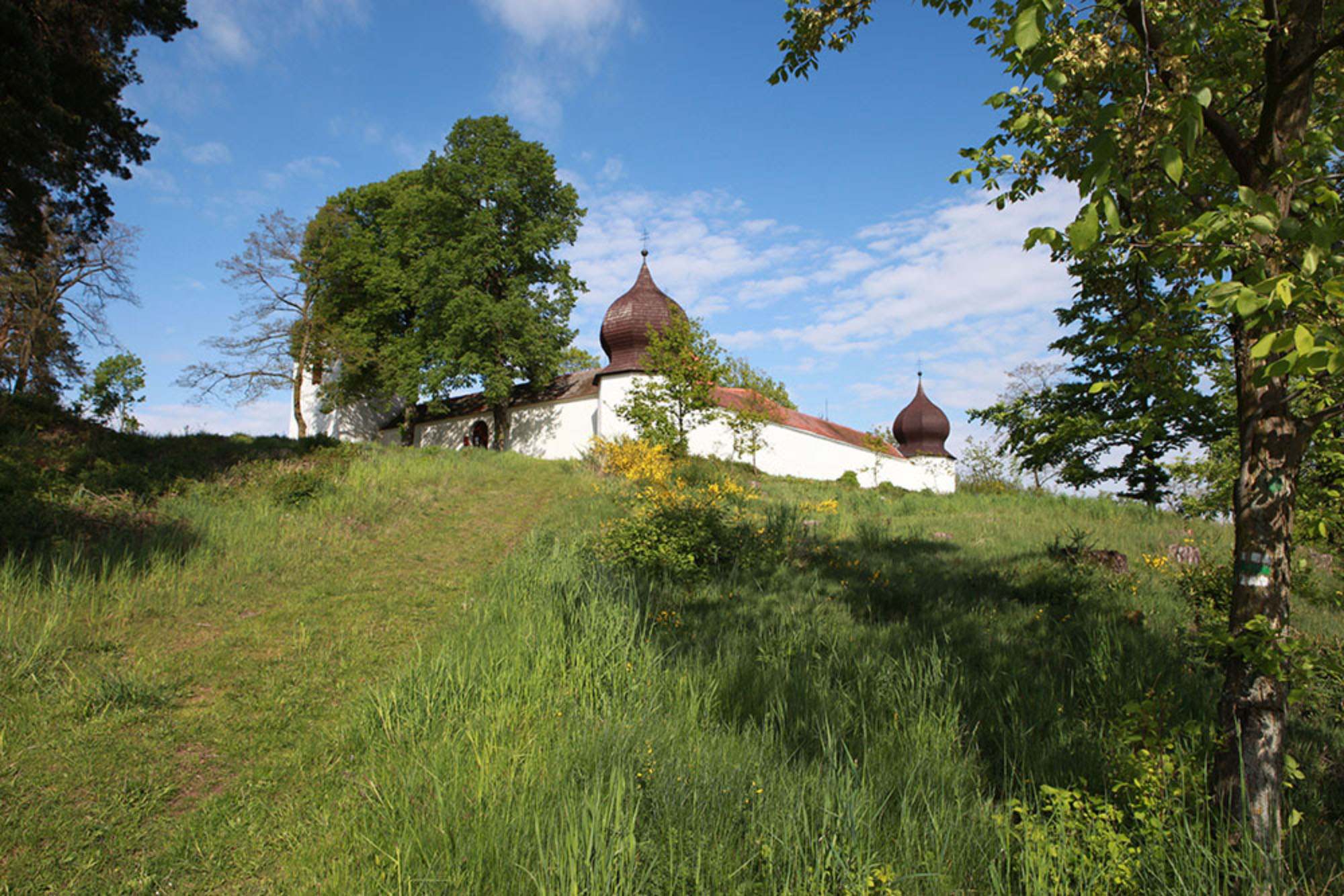 Ke kostelu sv. Anny