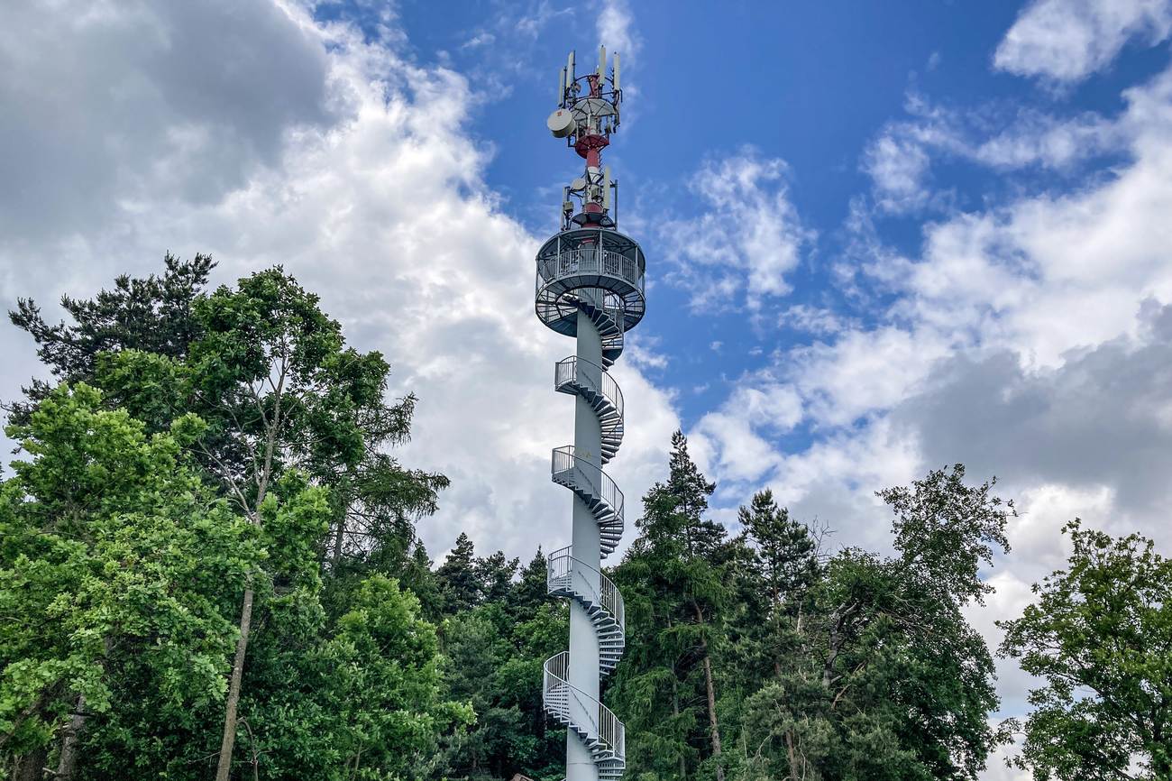 Rozhledna Pětnice: Panoramatický výhled z telekomunikační věže