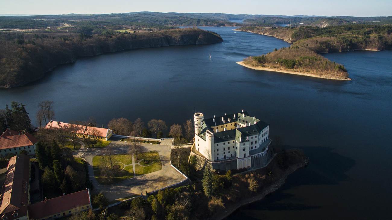Zámek Orlík: Jihočeský historický unikát s romantickou atmosférou